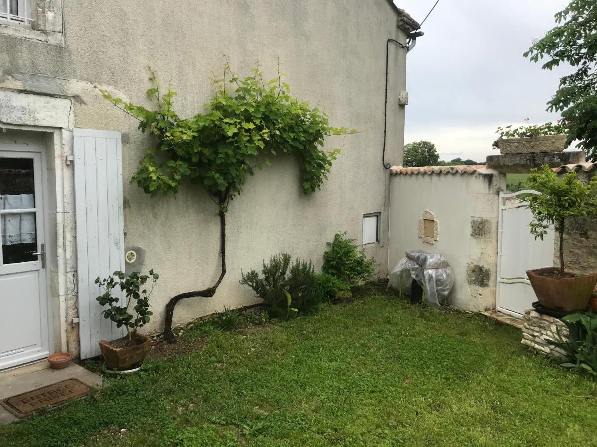 La Maison De Josephine Montignac-Charente Bagian luar foto