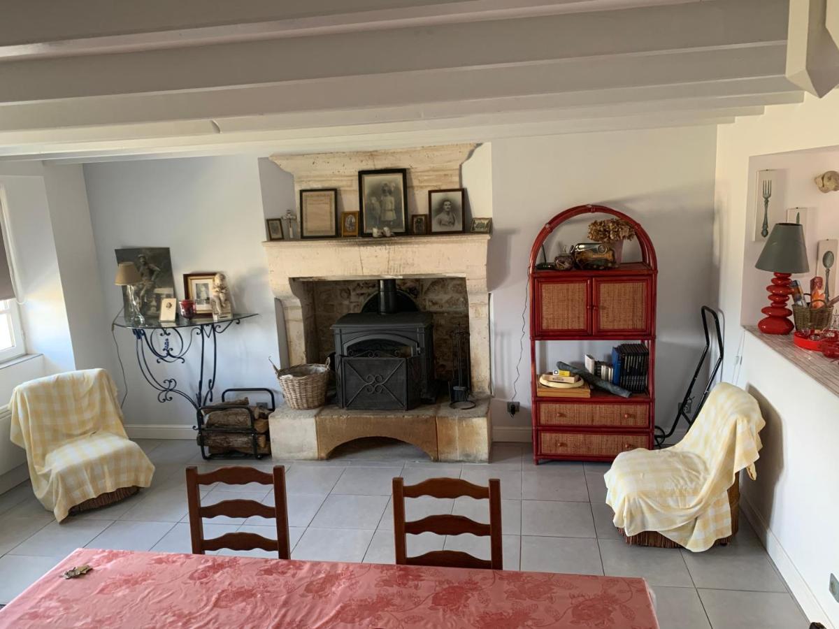La Maison De Josephine Montignac-Charente Bagian luar foto